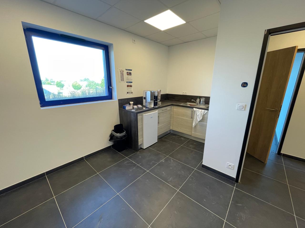 Local d'activité Availles-sur-Seiche 840m² Vente local d'activité Availles-sur-Seiche Ille-et-Vilaine OVACT2425666 5